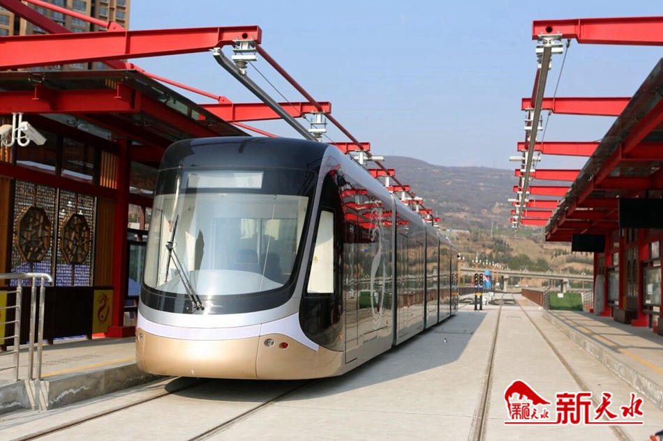 王銳調研有軌電車示范線一期工程、工業(yè)博物館等項目建設情況