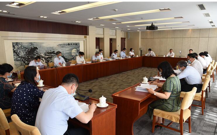 【兩會(huì)快訊】甘肅代表團(tuán)分組審議全國人大常委會(huì)工作報(bào)告，唐仁健參加第二小組會(huì)議并發(fā)言