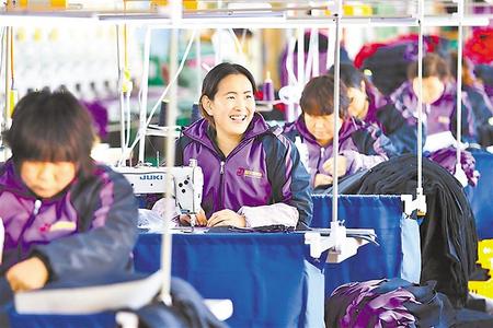 【抓“六穩(wěn)” 促“六?！薄糠€(wěn)就業(yè)有良策 保就業(yè)出實(shí)招——甘肅省全力以赴支持穩(wěn)定就業(yè)確保就業(yè)形勢(shì)總體穩(wěn)定