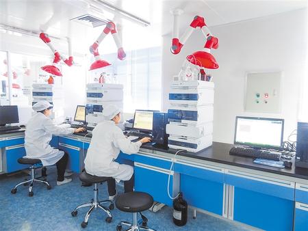 【抓“六穩(wěn)” 促“六?！薄繙p輕企業(yè)負(fù)擔(dān) 幫助渡過難關(guān)