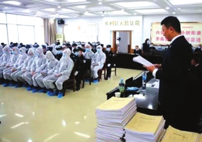 天水秦州區(qū)開審18人涉惡案 被控涉嫌敲詐勒索、尋釁滋事、開設(shè)賭場(chǎng)等