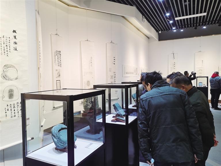 “非遺精品洮硯傳拓題跋藝術(shù)展”開(kāi)展 洮硯雕刻、傳拓、拓片題跋集中亮相甘肅藝術(shù)館