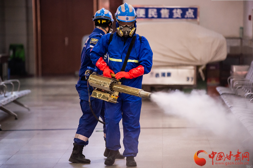 【新春走基層】護(hù)航回家路，蘭州車站這波操作很硬核！
