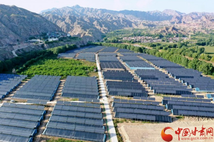 【奮斗百年路 啟航新征程 脫貧攻堅(jiān)答卷】以村為家，把貧困戶當(dāng)家人——記全國脫貧攻堅(jiān)先進(jìn)個人錢有