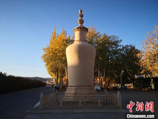 圖為2020年11月，沐浴在晨光中的莫高窟道士塔。(資料圖) 馮志軍 攝