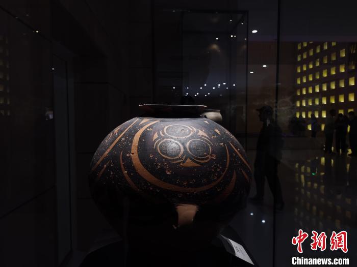 探訪(fǎng)河湟文化博物館：看彩陶如何“流成河”