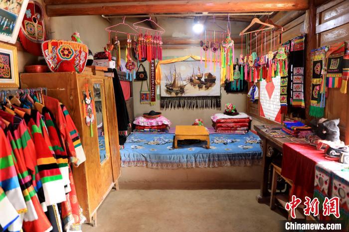 圖為土族文化展示?！⊙Φ?攝